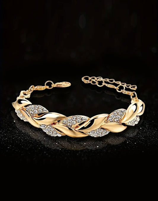 Luxurious Design Silver Trendy Bracelet for Women